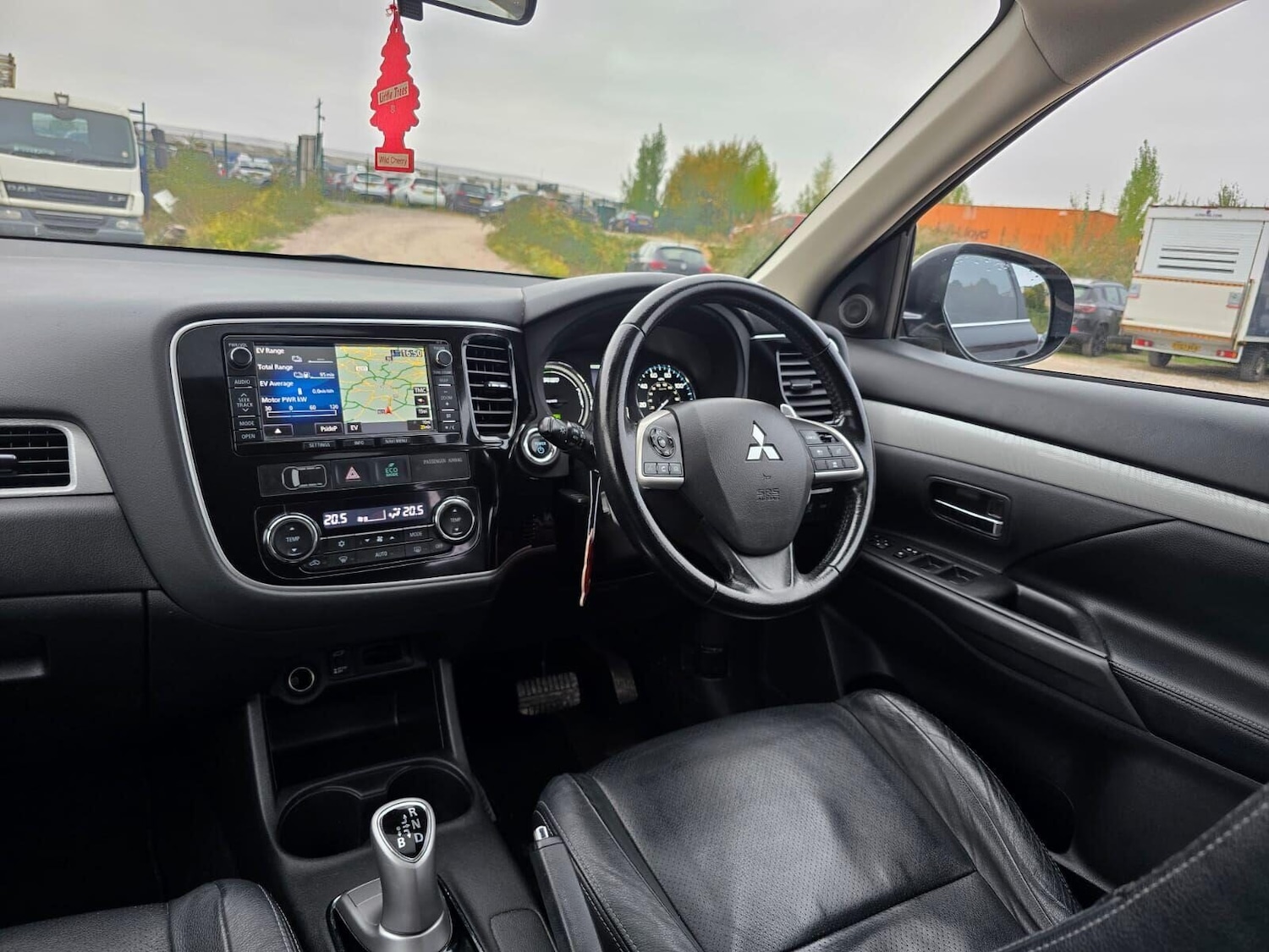 Used Mitsubishi Outlander 2014 for sale - 76040308: Photo 23