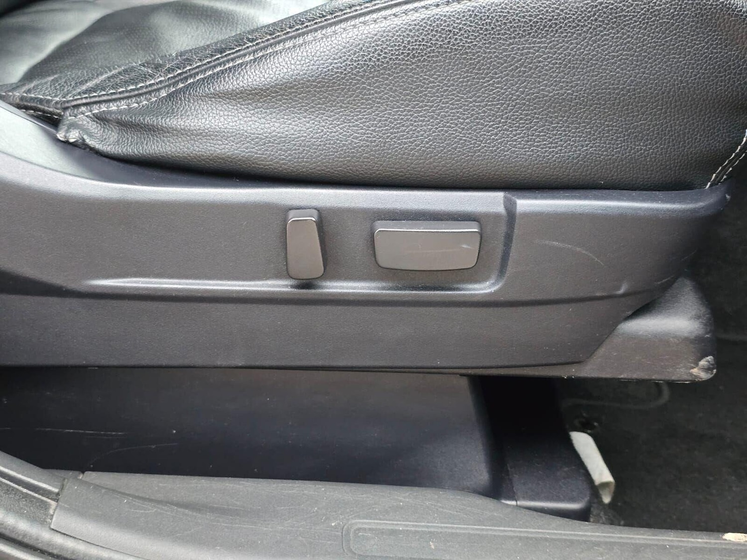 Used Mitsubishi Outlander 2014 for sale - 76040308: Photo 32