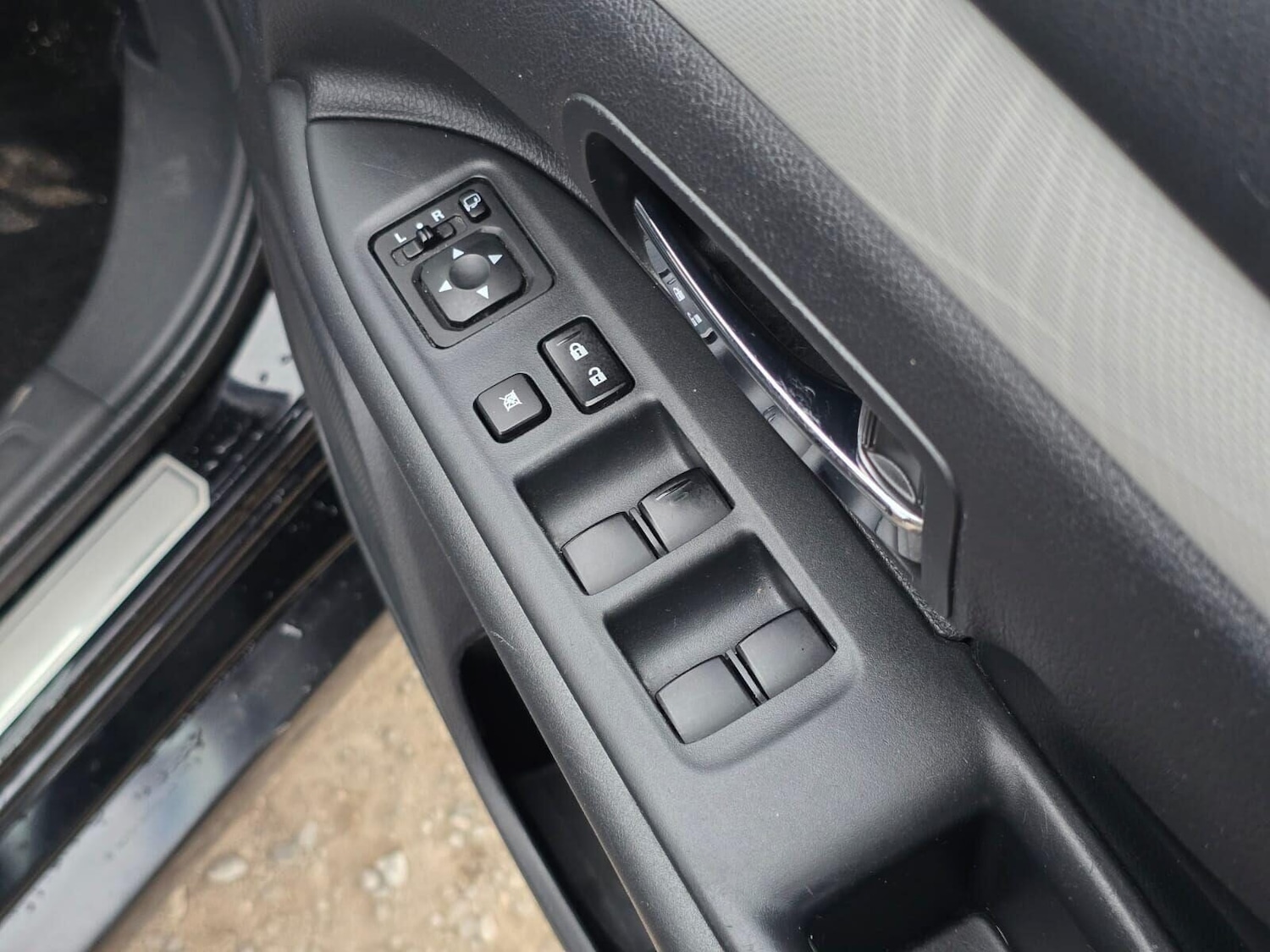 Used Mitsubishi Outlander 2014 for sale - 76040308: Photo 34