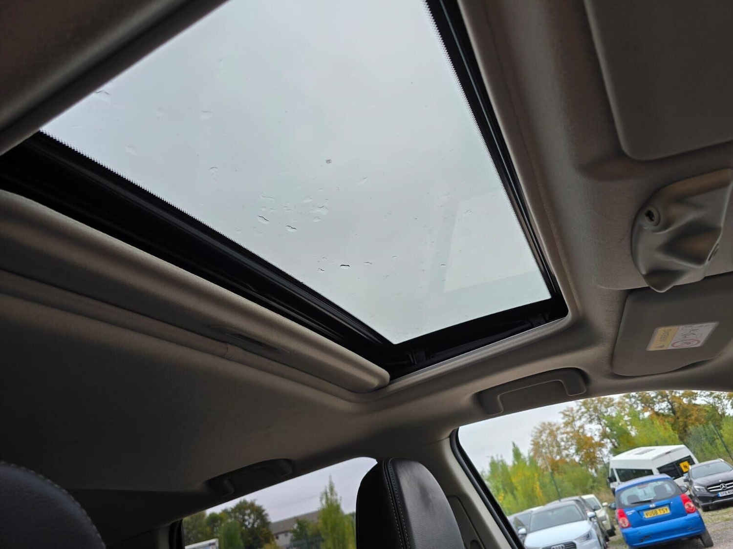 Used Mitsubishi Outlander 2014 for sale - 76040308: Photo 41