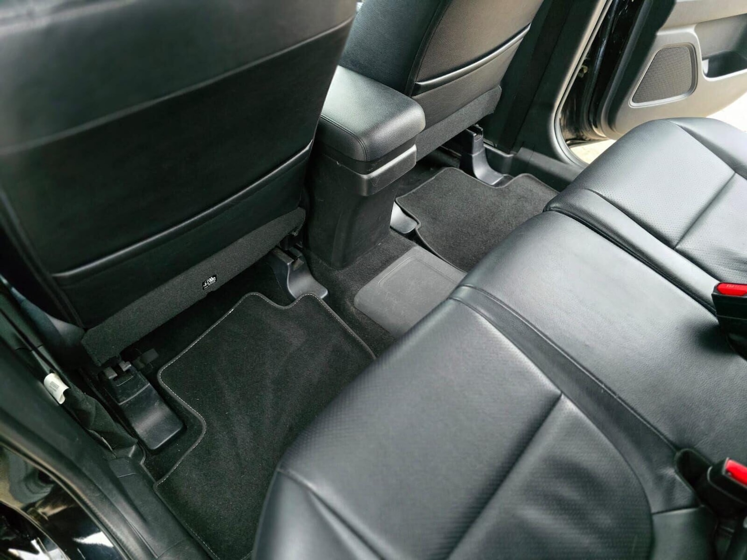 Used Mitsubishi Outlander 2014 for sale - 76040308: Photo 42