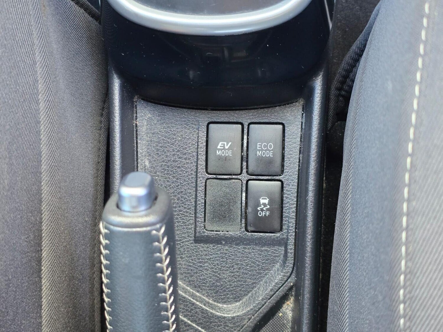 Used Toyota Yaris 2016 for sale - 76185954: Photo 31