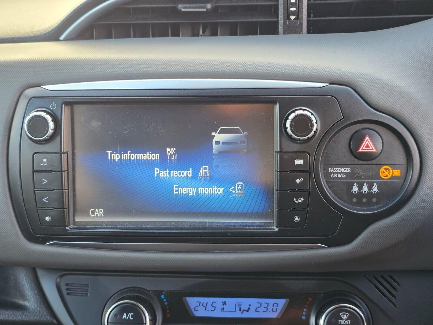 Used Toyota Yaris 2016 for sale - 76185954: Photo 32