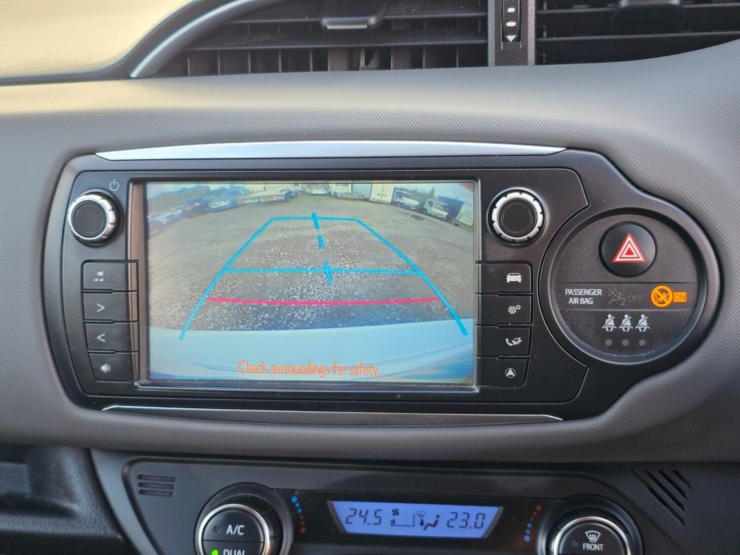 Used Toyota Yaris 2016 for sale - 76185954: Photo 33