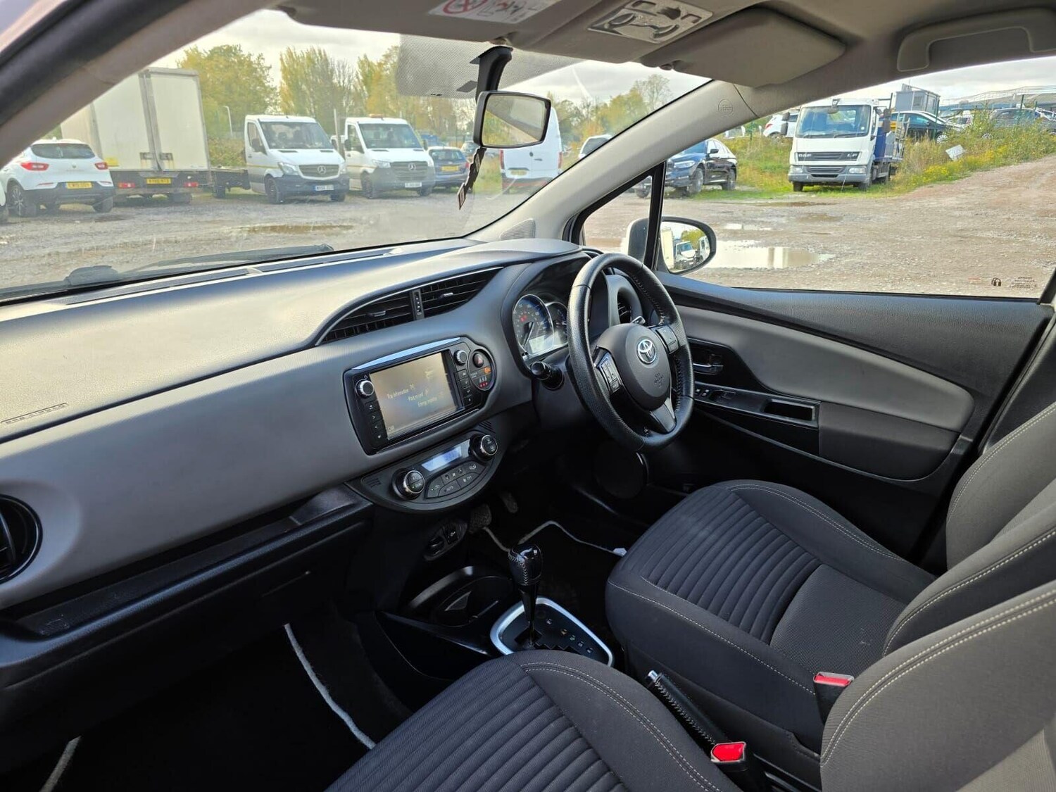 Used Toyota Yaris 2016 for sale - 76185954: Photo 39