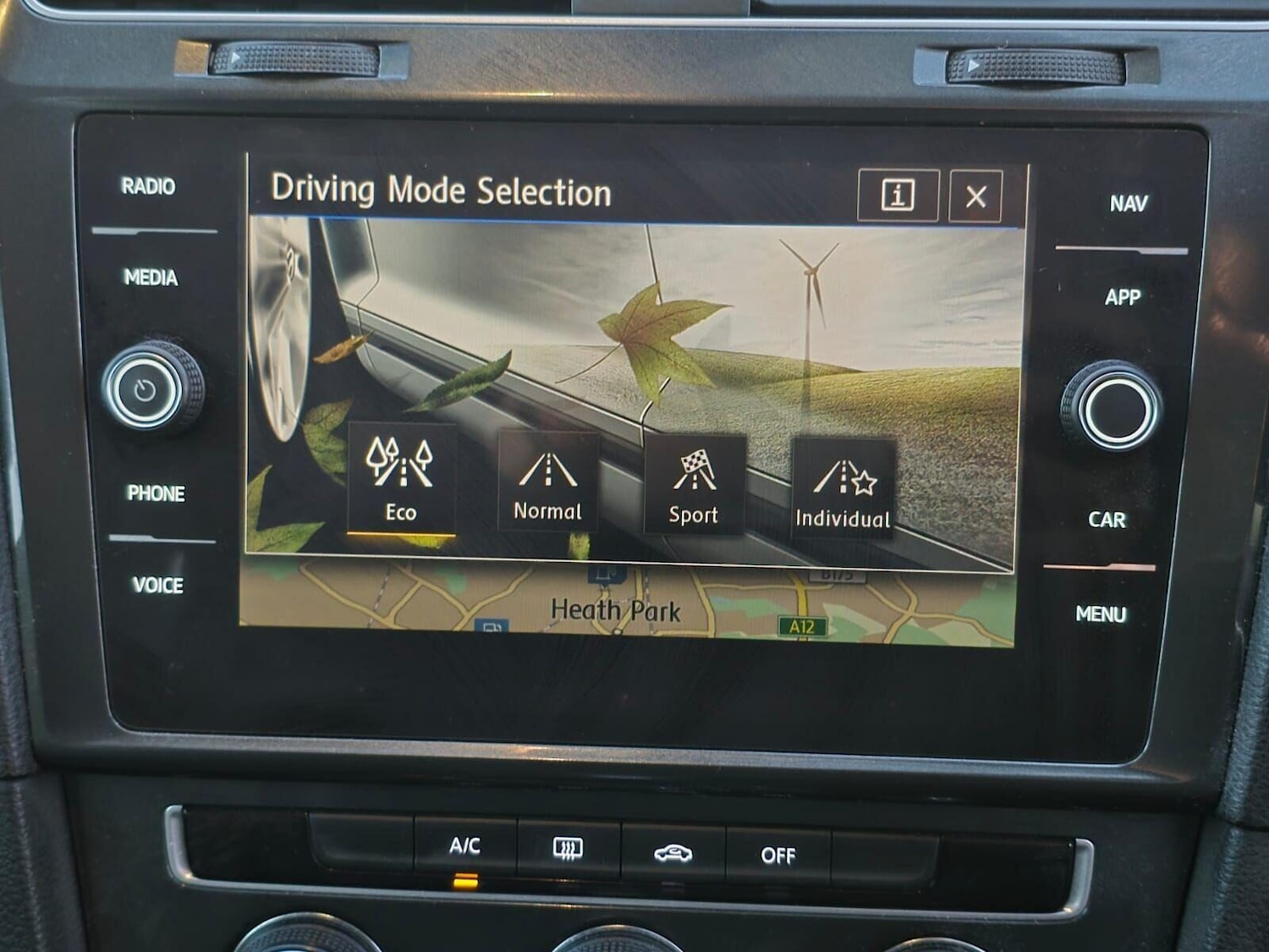 Used Volkswagen Golf 2018 for sale - 76637331: Photo 35