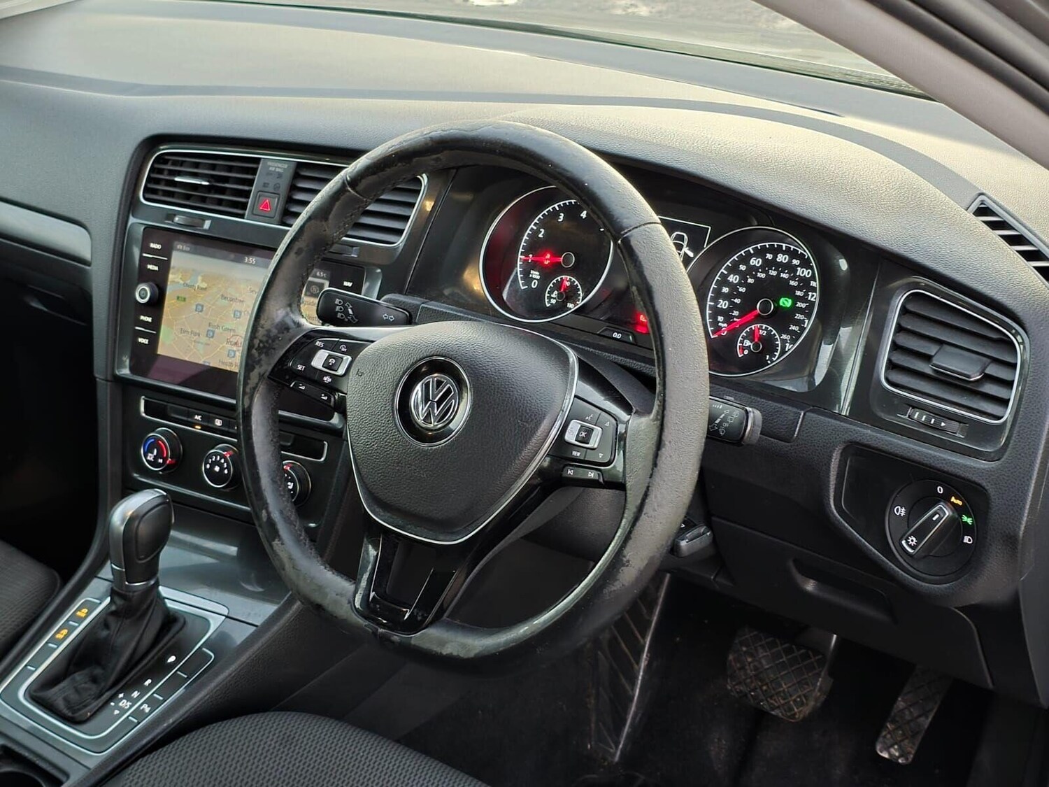 Used Volkswagen Golf 2018 for sale - 76637331: Photo 40