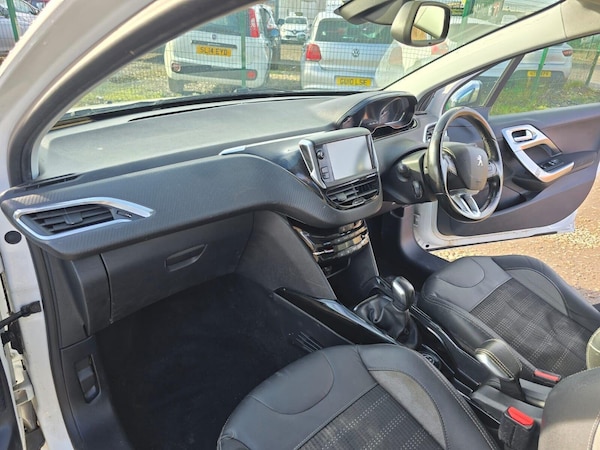 Used Peugeot 2008 2015 for sale - 75425356: Photo 18