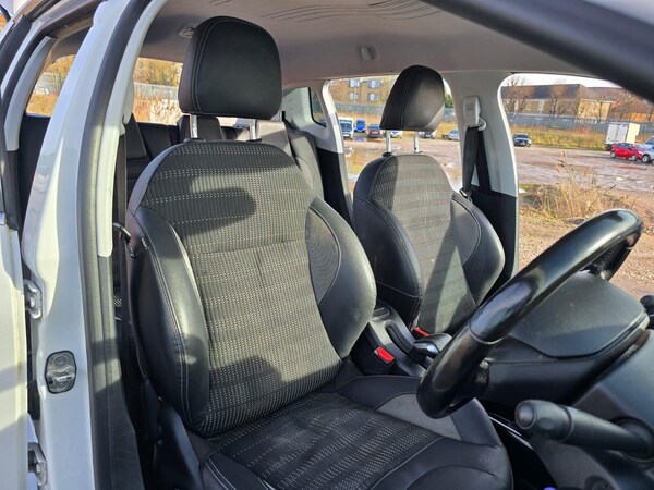 Used Peugeot 2008 2015 for sale - 75425356: Photo 22