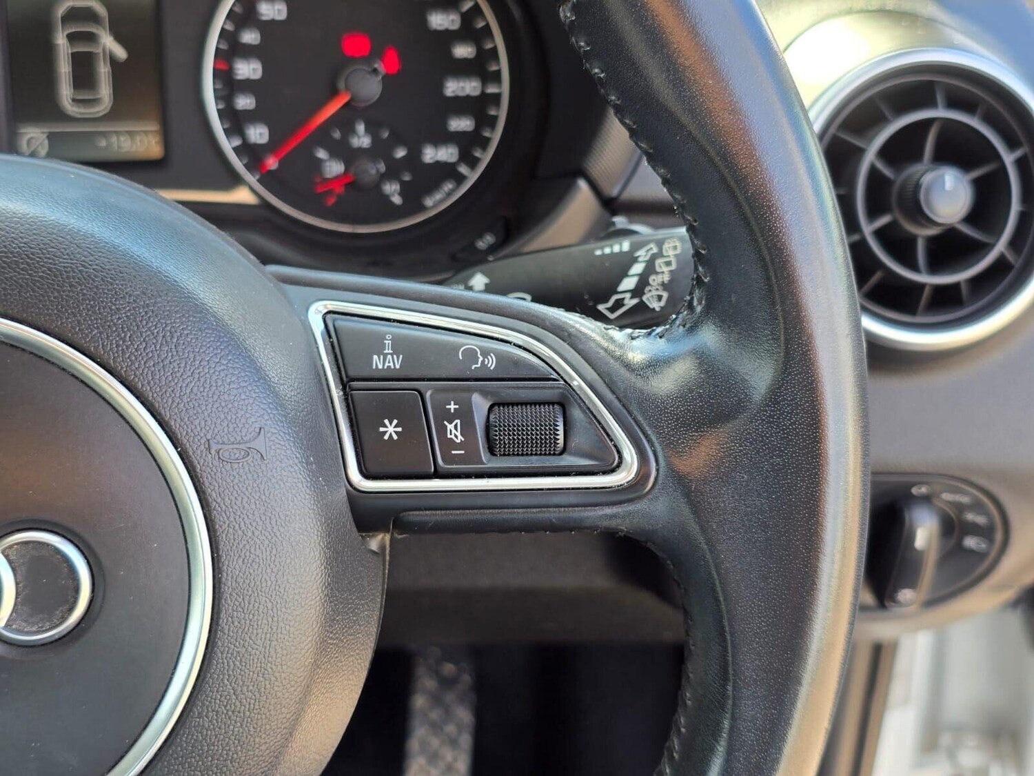 Used Audi A1 2015 for sale - 76114110: Photo 31