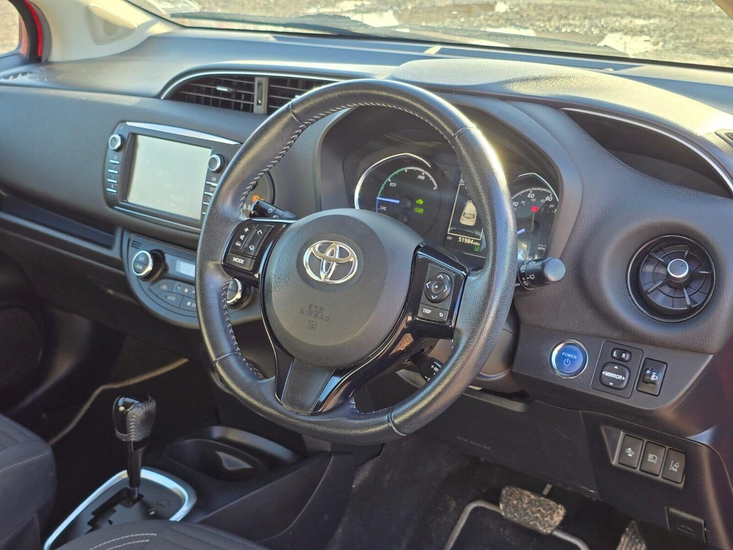 Used Toyota Yaris 2018 for sale - 76641693: Photo 40