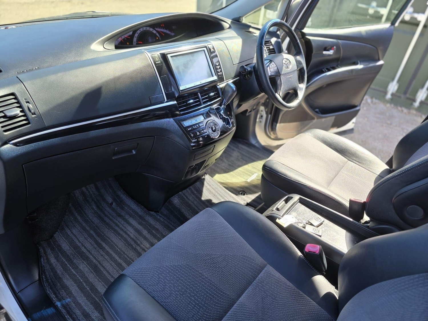 Used Toyota Estima 2013 for sale - 78149937: Photo 17