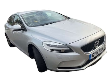 Used Volvo V40 2018 for sale - 78926521: Photo