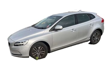 Used Volvo V40 2018 for sale - 78926521: Photo