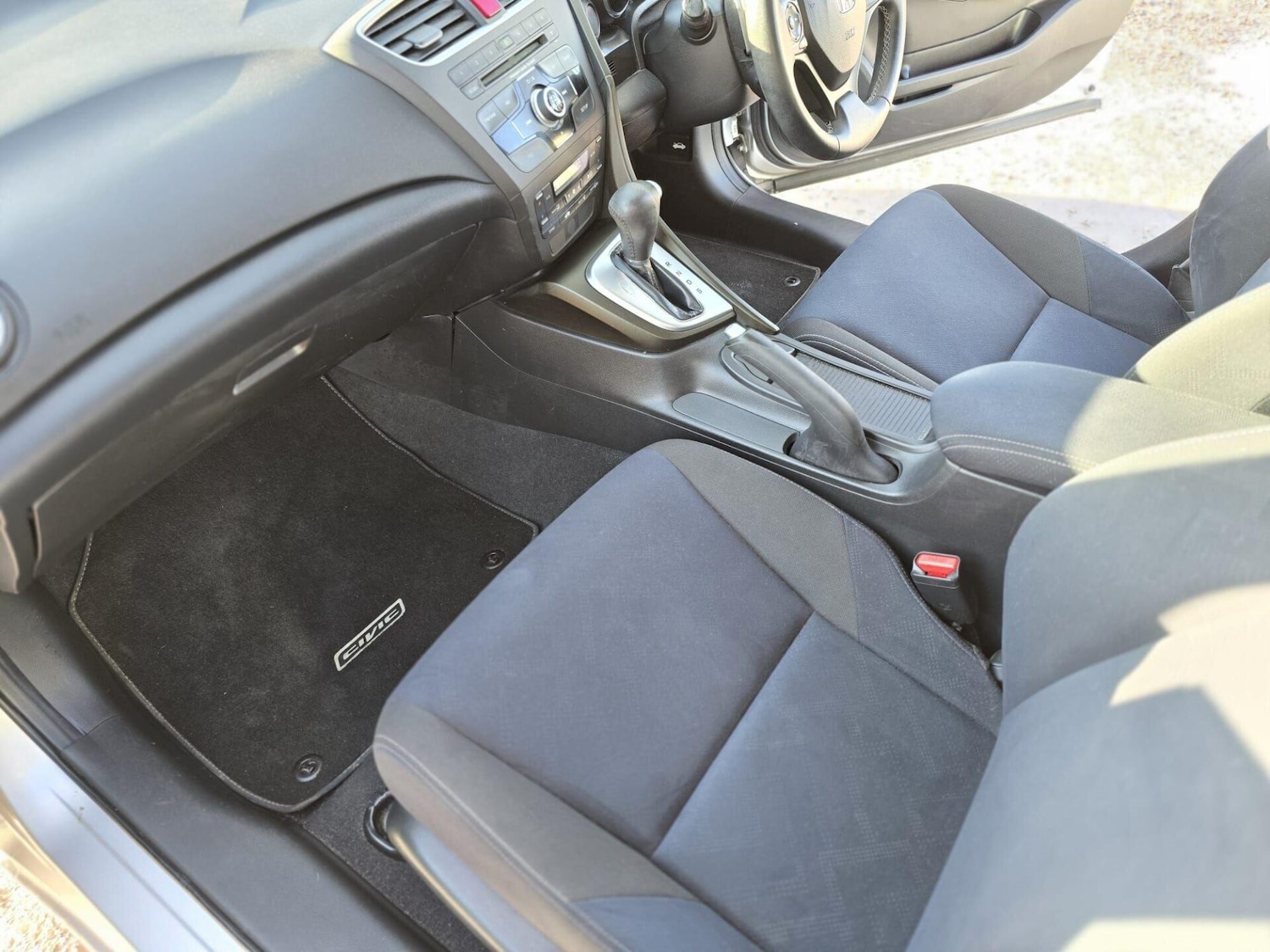 Used Honda Civic 2015 for sale - 77037164: Photo 32