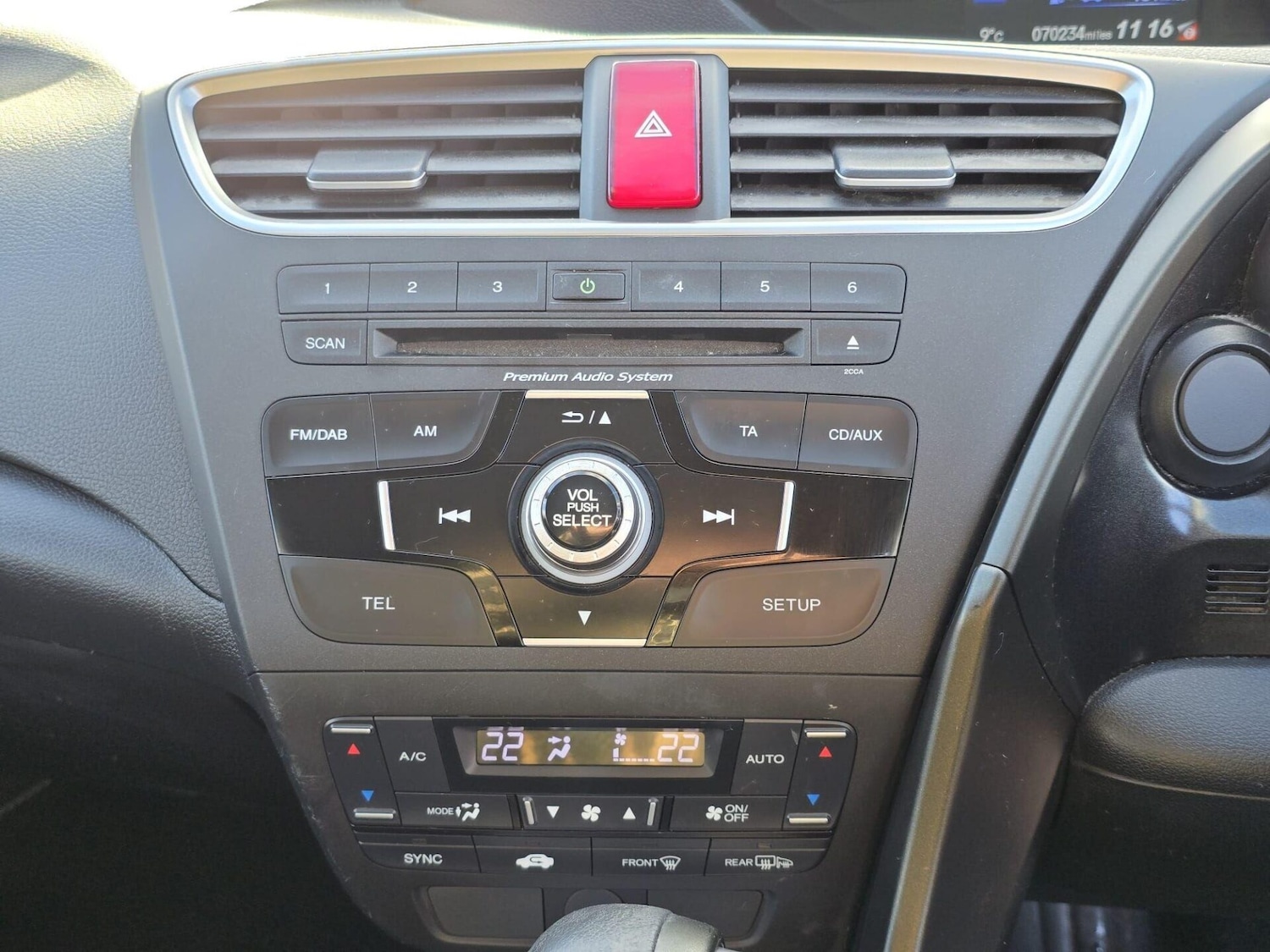 Used Honda Civic 2015 for sale - 77037164: Photo 51