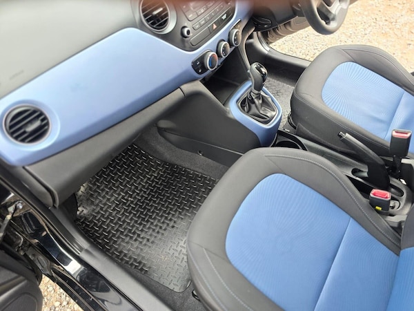 Used Hyundai i10 2014 for sale - 76040302: Photo 19