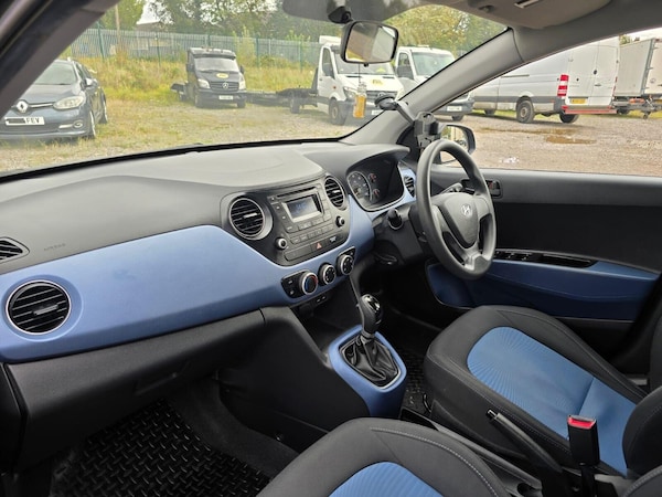 Used Hyundai i10 2014 for sale - 76040302: Photo 25