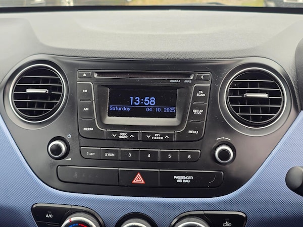 Used Hyundai i10 2014 for sale - 76040302: Photo 29