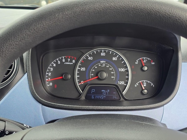 Used Hyundai i10 2014 for sale - 76040302: Photo 30