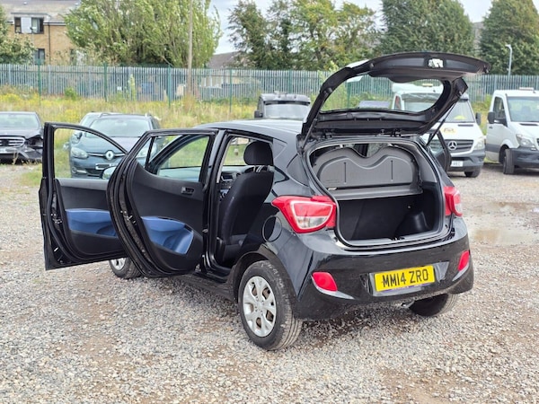 Used Hyundai i10 2014 for sale - 76040302: Photo 4