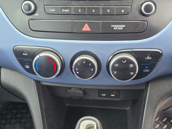 Used Hyundai i10 2014 for sale - 76040302: Photo 54