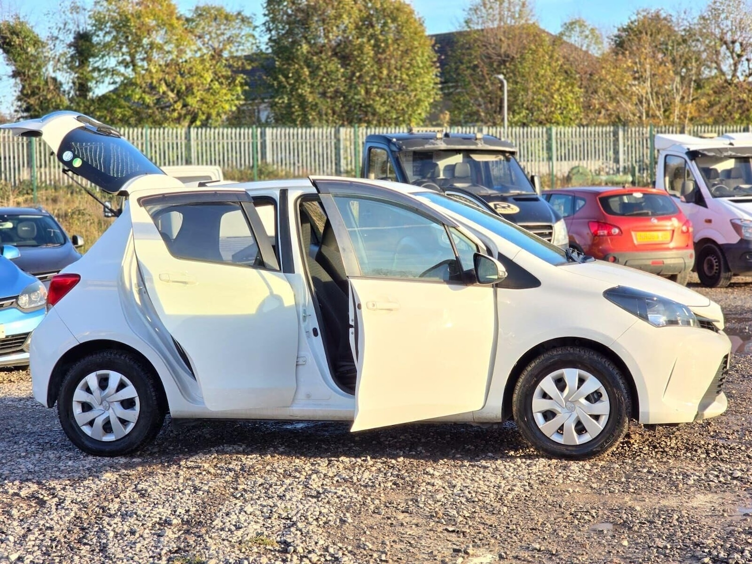 Used Toyota Vitz 2025 for sale - 76853444: Photo 17