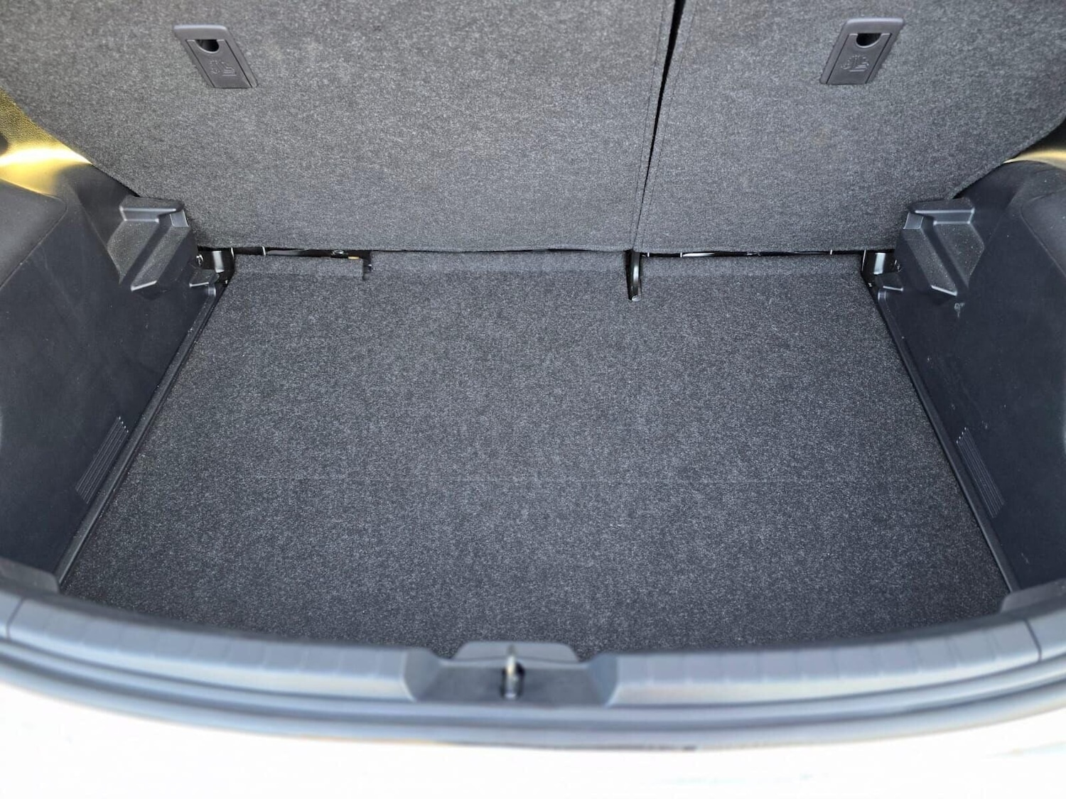 Used Toyota Vitz 2025 for sale - 76853444: Photo 30