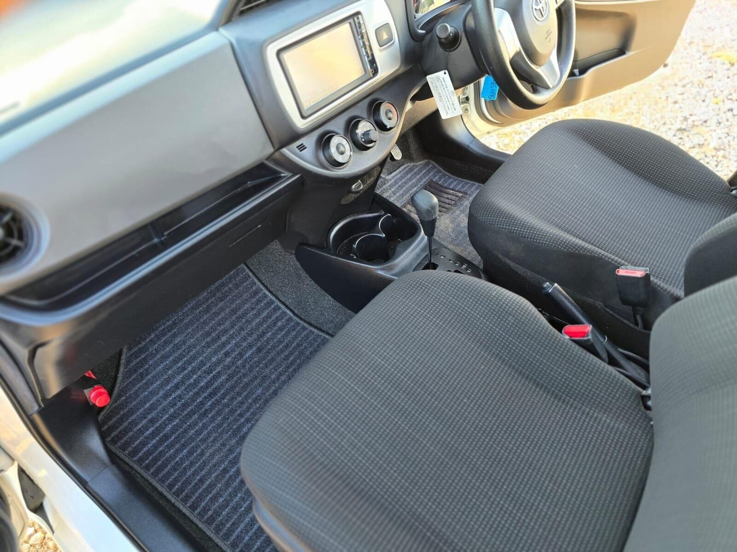 Used Toyota Vitz 2025 for sale - 76853444: Photo 32