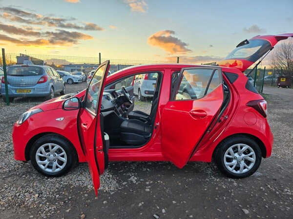 Used Hyundai i10 2018 for sale - 75426247: Photo 13