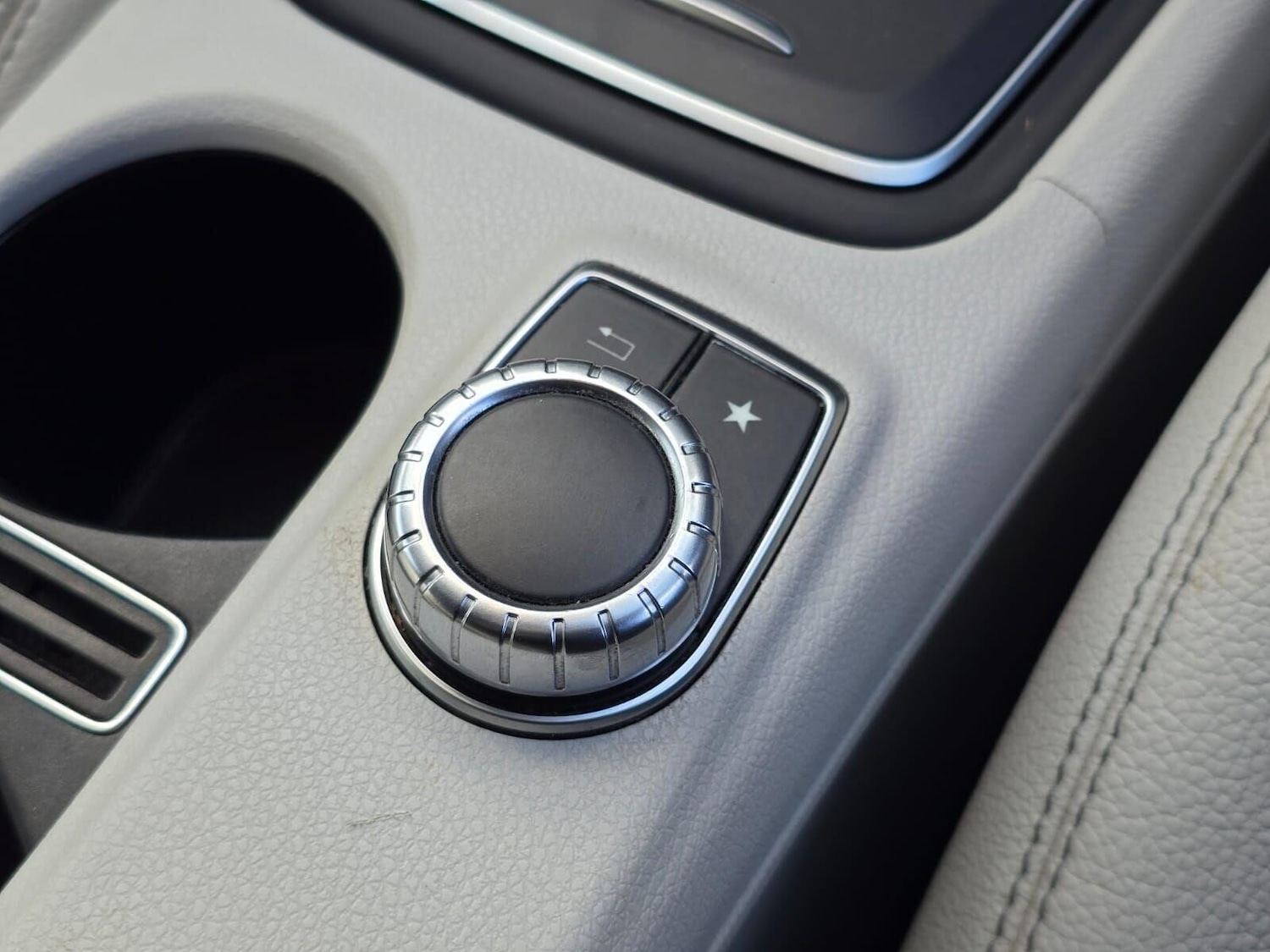 Used Mercedes-Benz A-Class 2016 for sale - 76651140: Photo 36