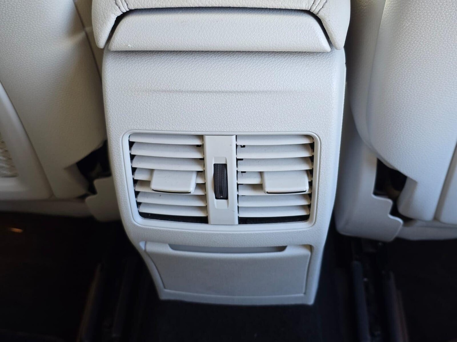 Used Mercedes-Benz A-Class 2016 for sale - 76651140: Photo 37