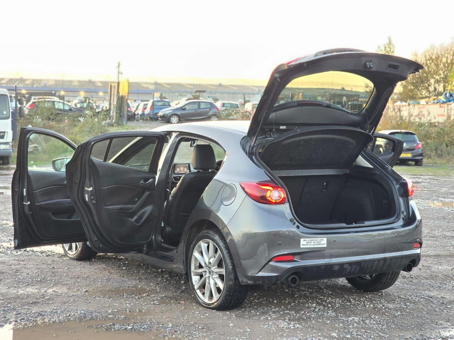 Used Mazda Mazda3 2016 for sale - 76211432: Photo 11