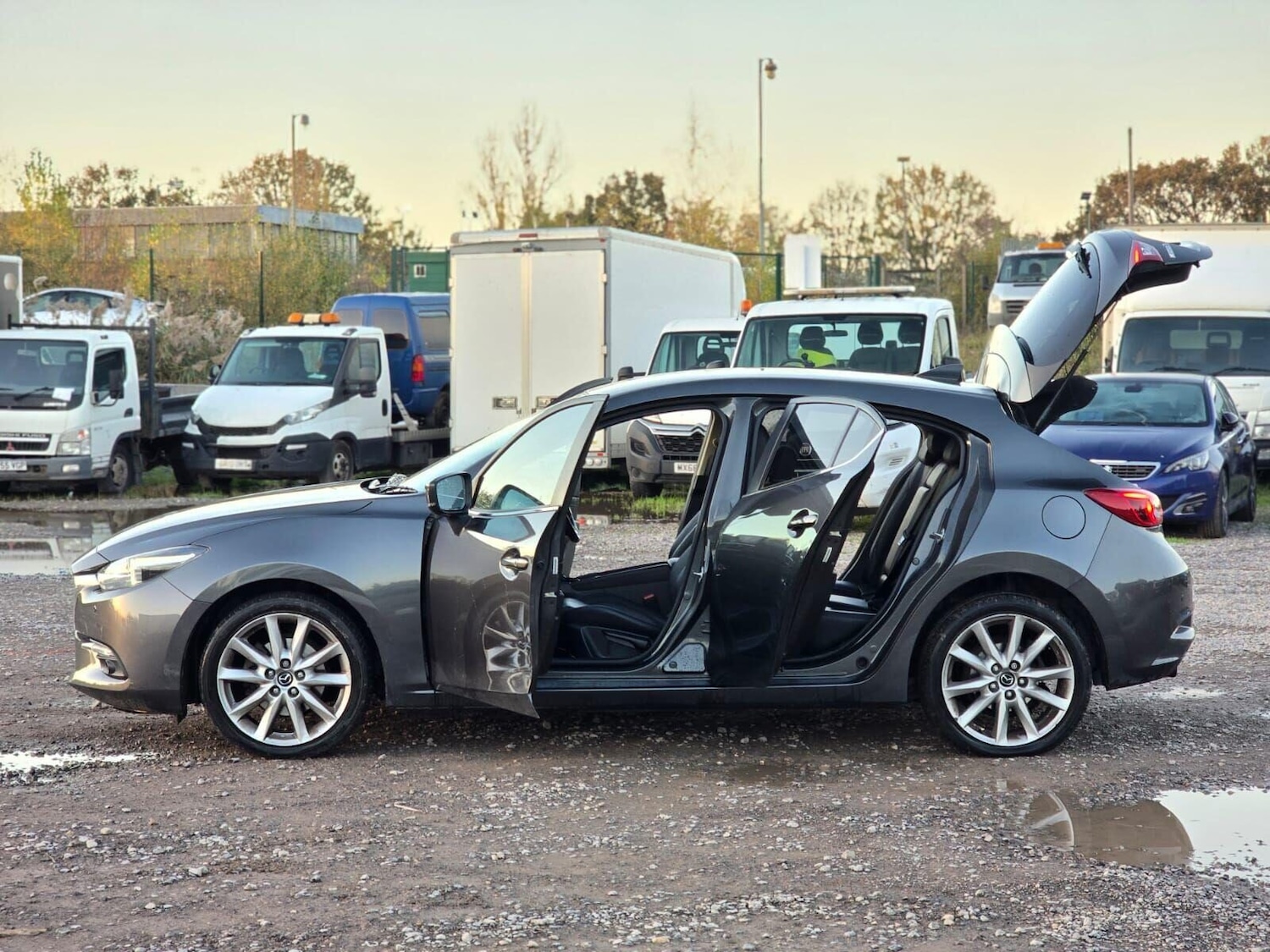 Used Mazda Mazda3 2016 for sale - 76211432: Photo 13