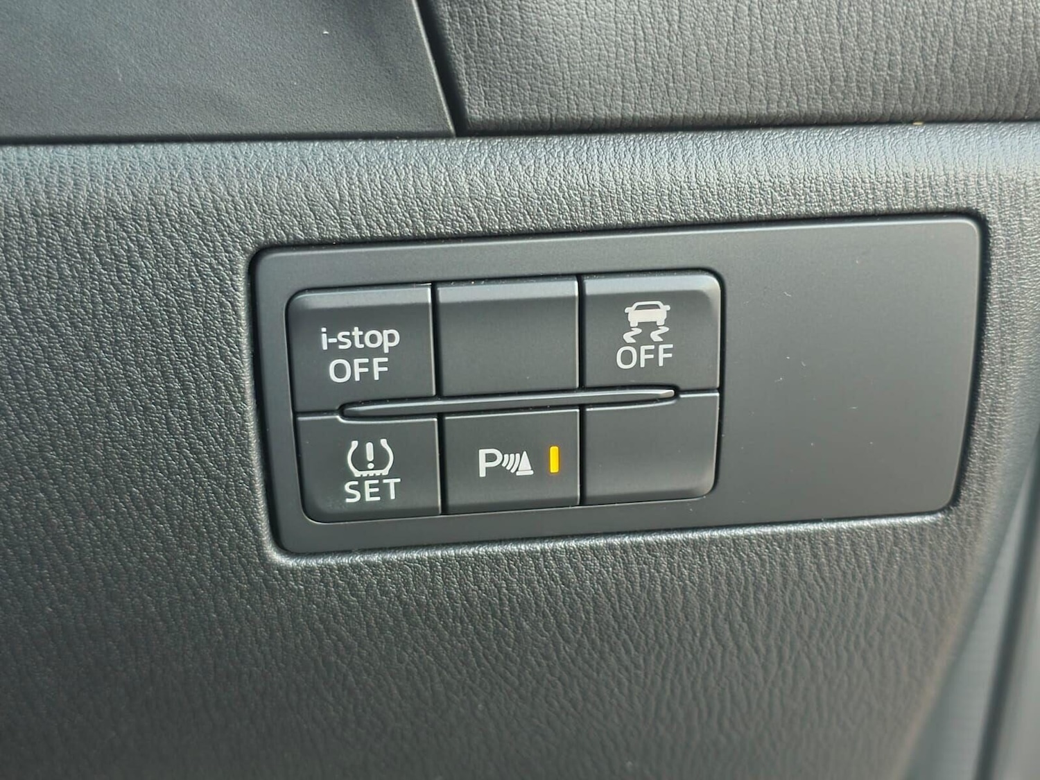 Used Mazda Mazda3 2016 for sale - 76211432: Photo 31