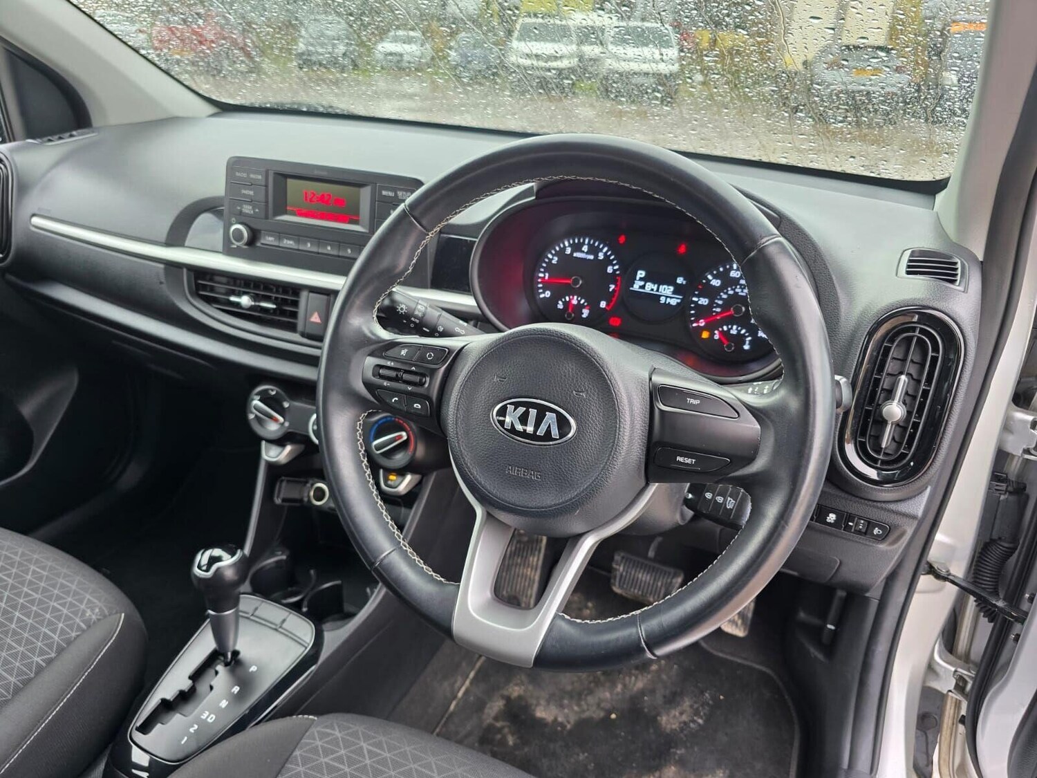 Used Kia Picanto 2018 for sale - 76469388: Photo 35
