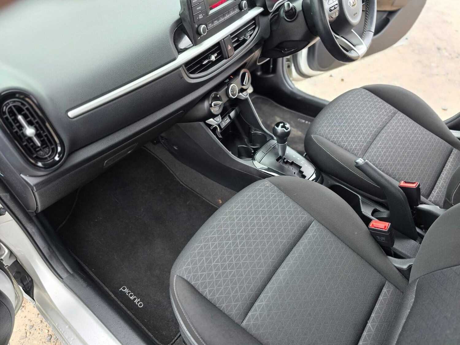 Used Kia Picanto 2018 for sale - 76469388: Photo 38