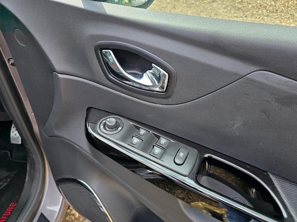 Used Renault Captur 2016 for sale - 75053839: Photo 32