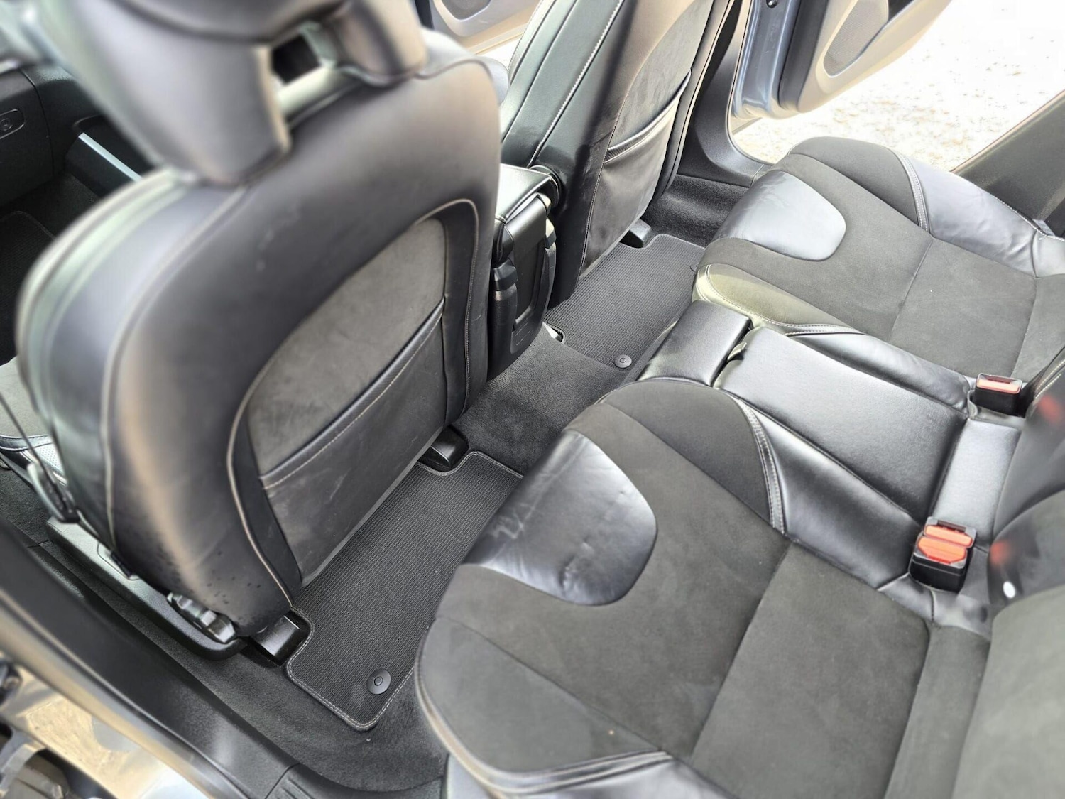 Used Volvo V40 2017 for sale - 75962244: Photo 27