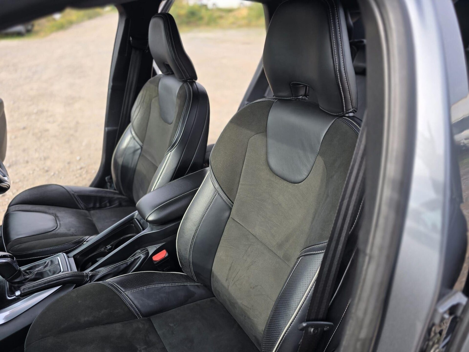 Used Volvo V40 2017 for sale - 75962244: Photo 41