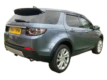 Used Land Rover Discovery Sport 2017 for sale - 77901072: Photo