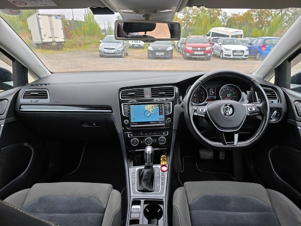 Used Volkswagen Golf 2015 for sale - 76280675: Photo 16