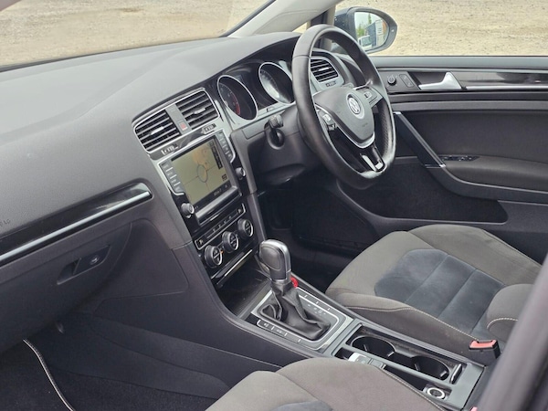 Used Volkswagen Golf 2015 for sale - 76280675: Photo 23