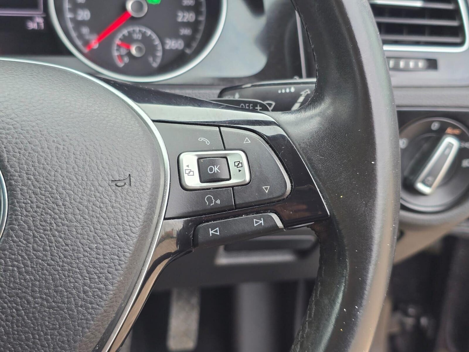 Used Volkswagen Golf 2015 for sale - 76280675: Photo 28