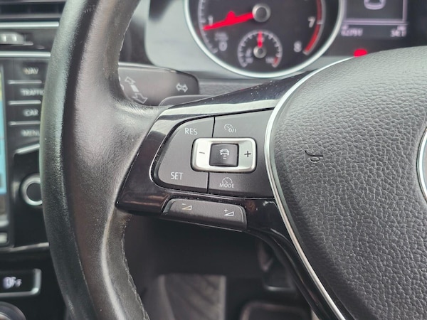 Used Volkswagen Golf 2015 for sale - 76280675: Photo 30