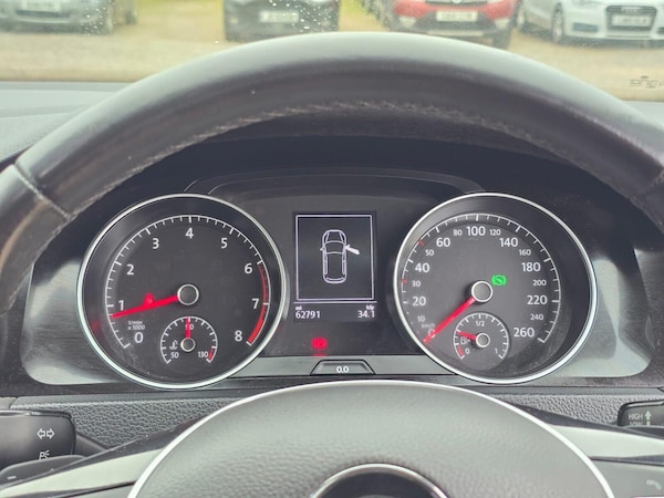 Used Volkswagen Golf 2015 for sale - 76280675: Photo 36