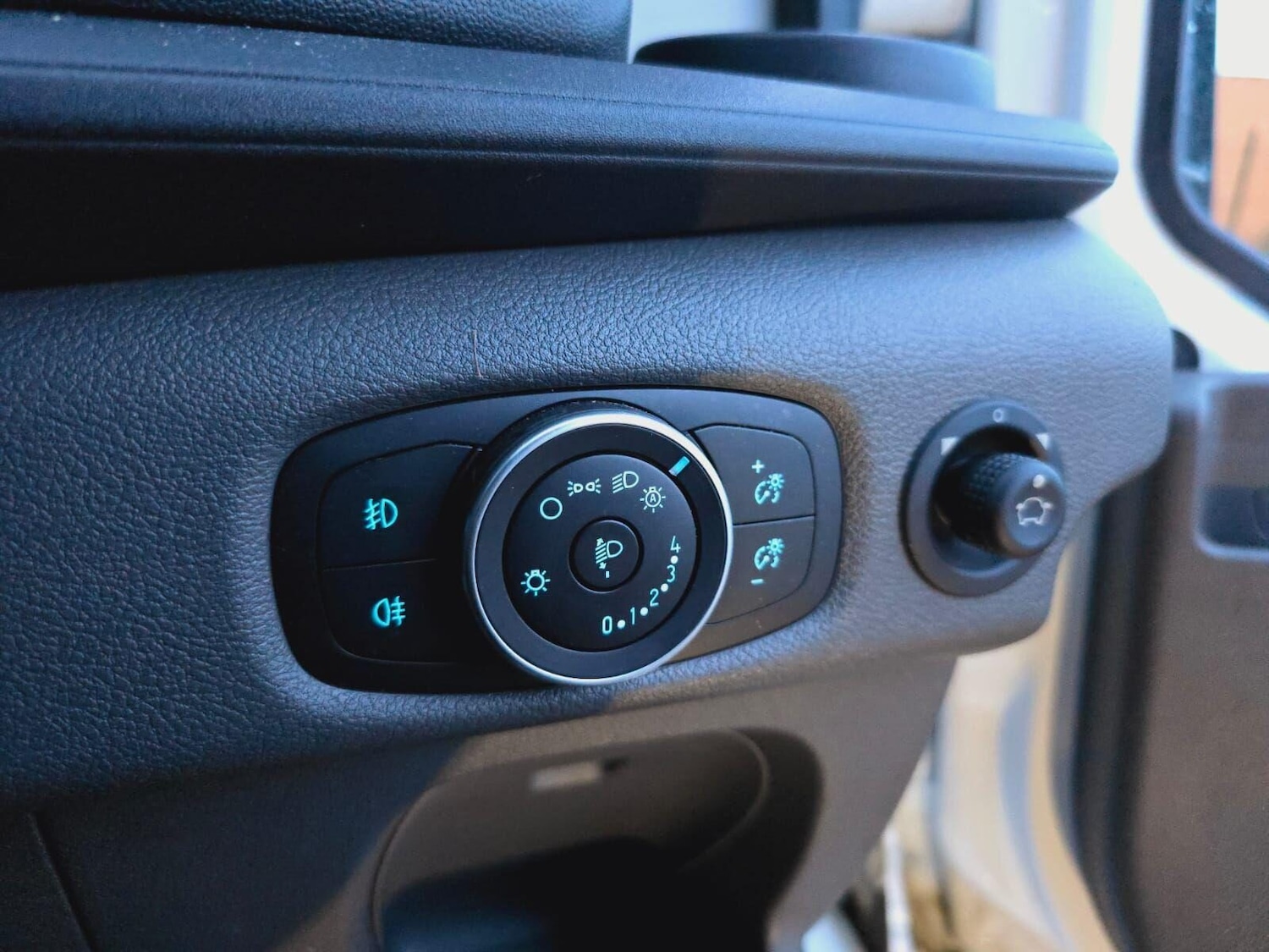 Used Ford Transit 2019 for sale - 75426269: Photo 18