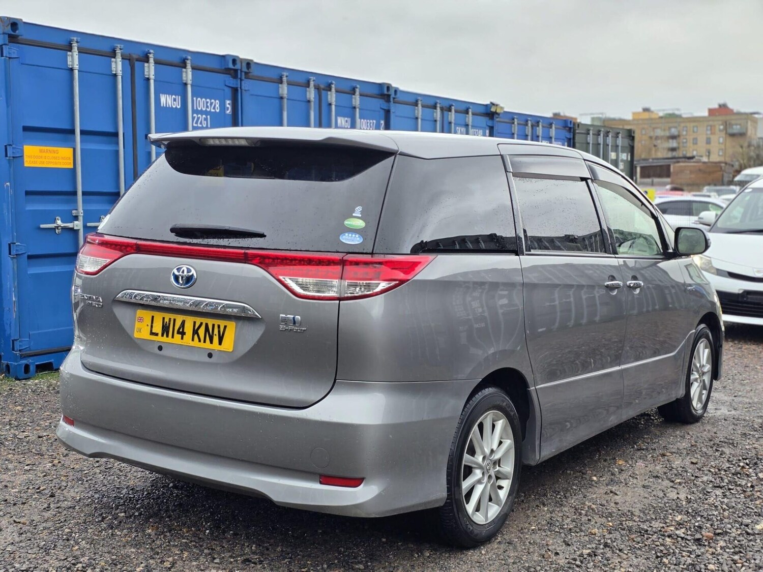 Used Toyota Estima 2014 for sale - 77582426: Photo 15