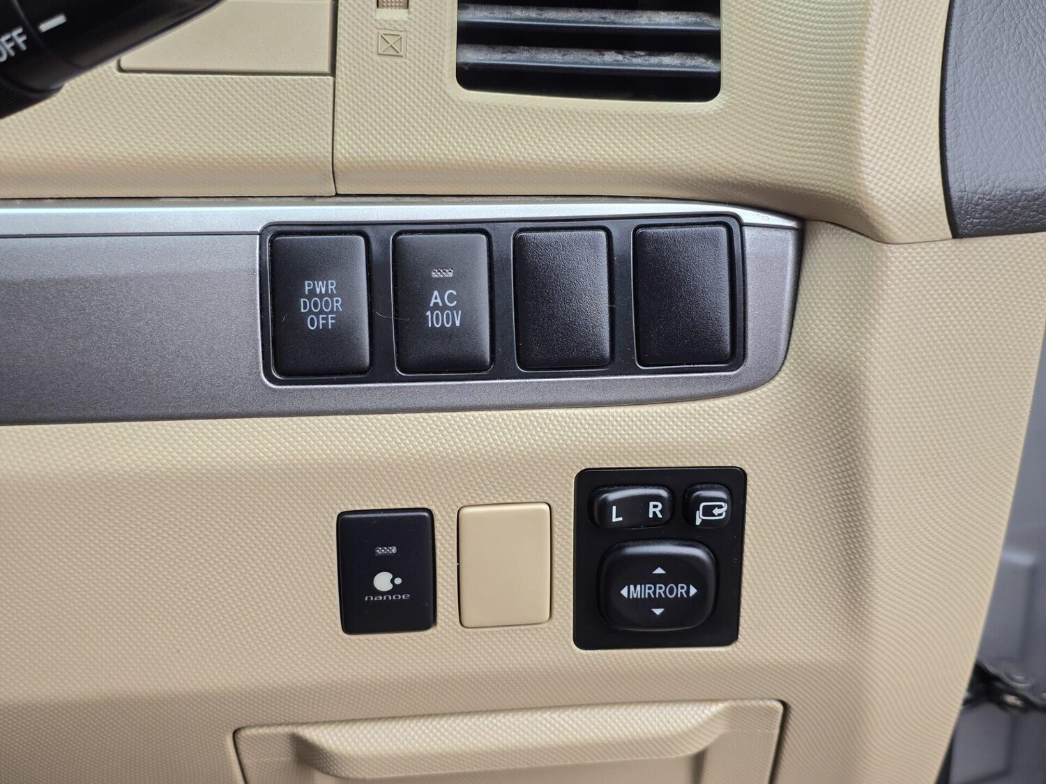 Used Toyota Estima 2014 for sale - 77582426: Photo 27