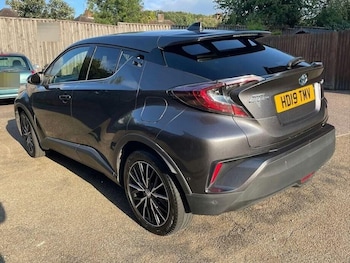 Used Toyota C-HR 2019 for sale - 75517162: Photo